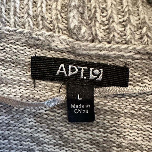 Apt. 9 Gray Sweater/Cardigan With Some Sort of Elbow Pad | Size L - Picture 4 of 5